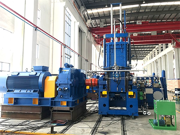 橡胶混炼效率翻倍？密闭式炼胶机有妙招